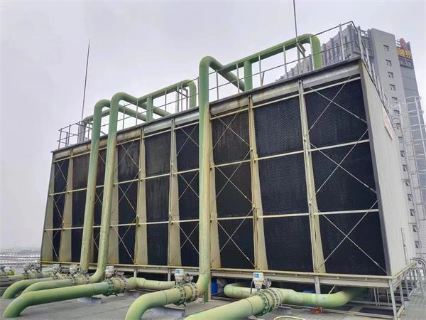 閉式冷卻塔內部填料的定期清洗和更換(新型密閉式冷卻塔填料更換)